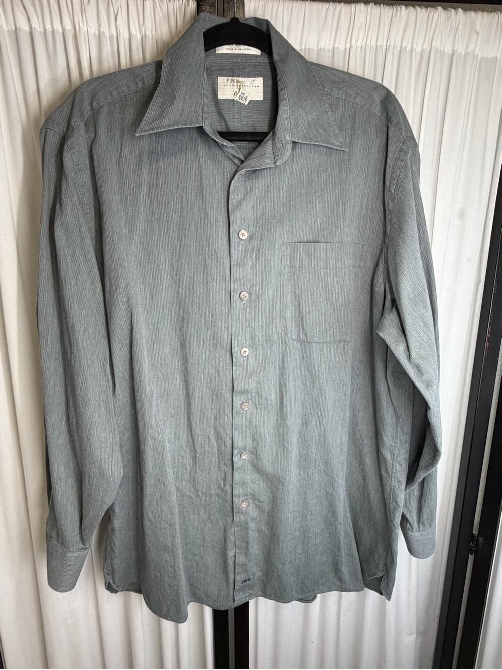 John W. Nordstrom Men's Long-Sleeve Button-Up 100% Cotton Shirt in Steel Gray